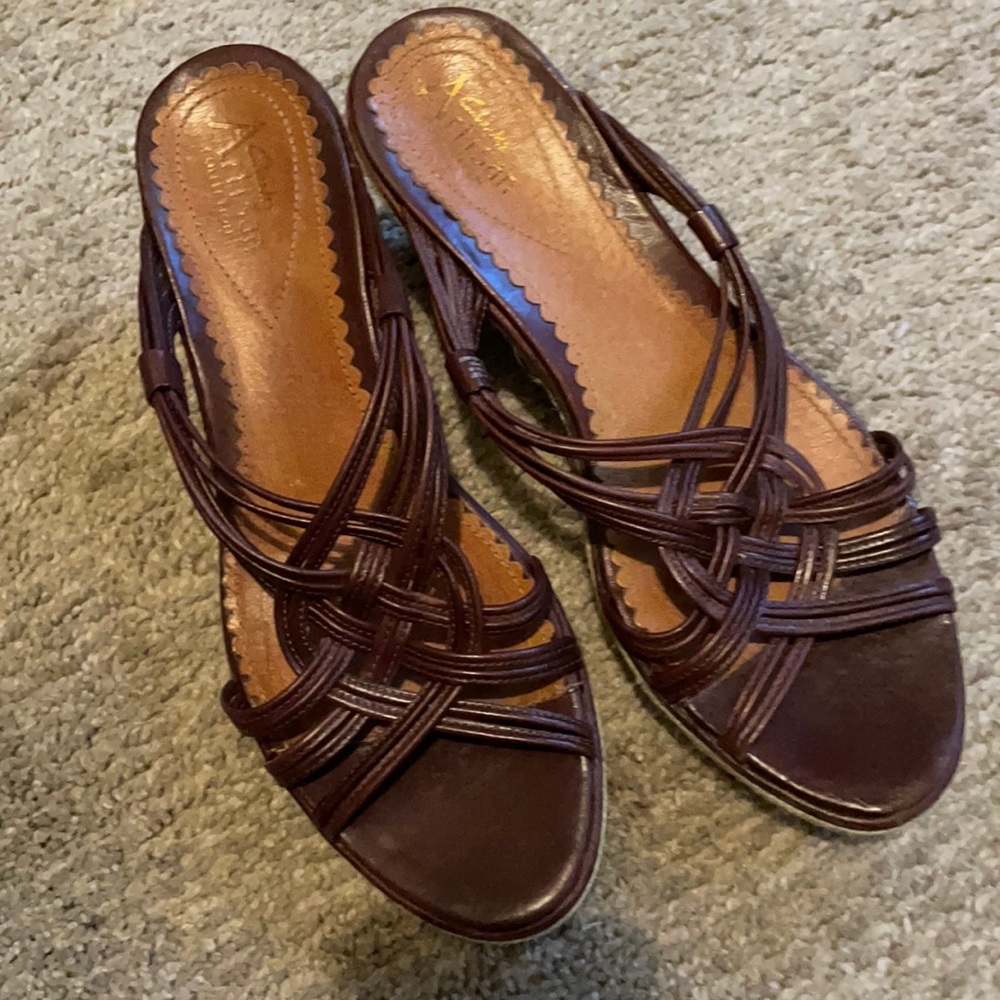 Clarks artisan wedge sandal; size 8 women